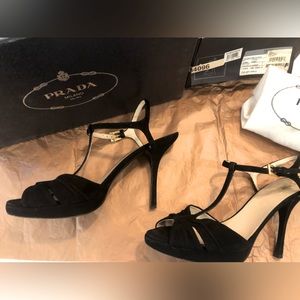 Prada Suede T-Strap Platform Heel Size 38 1/2 Nero; item # 1X9863